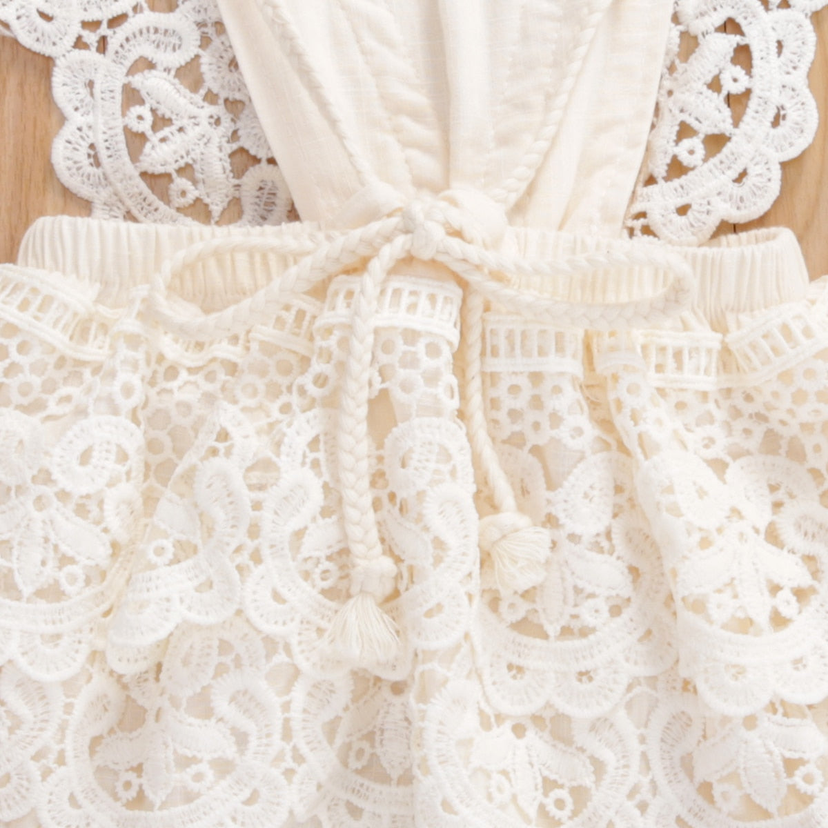 Body infantil con falda de encaje