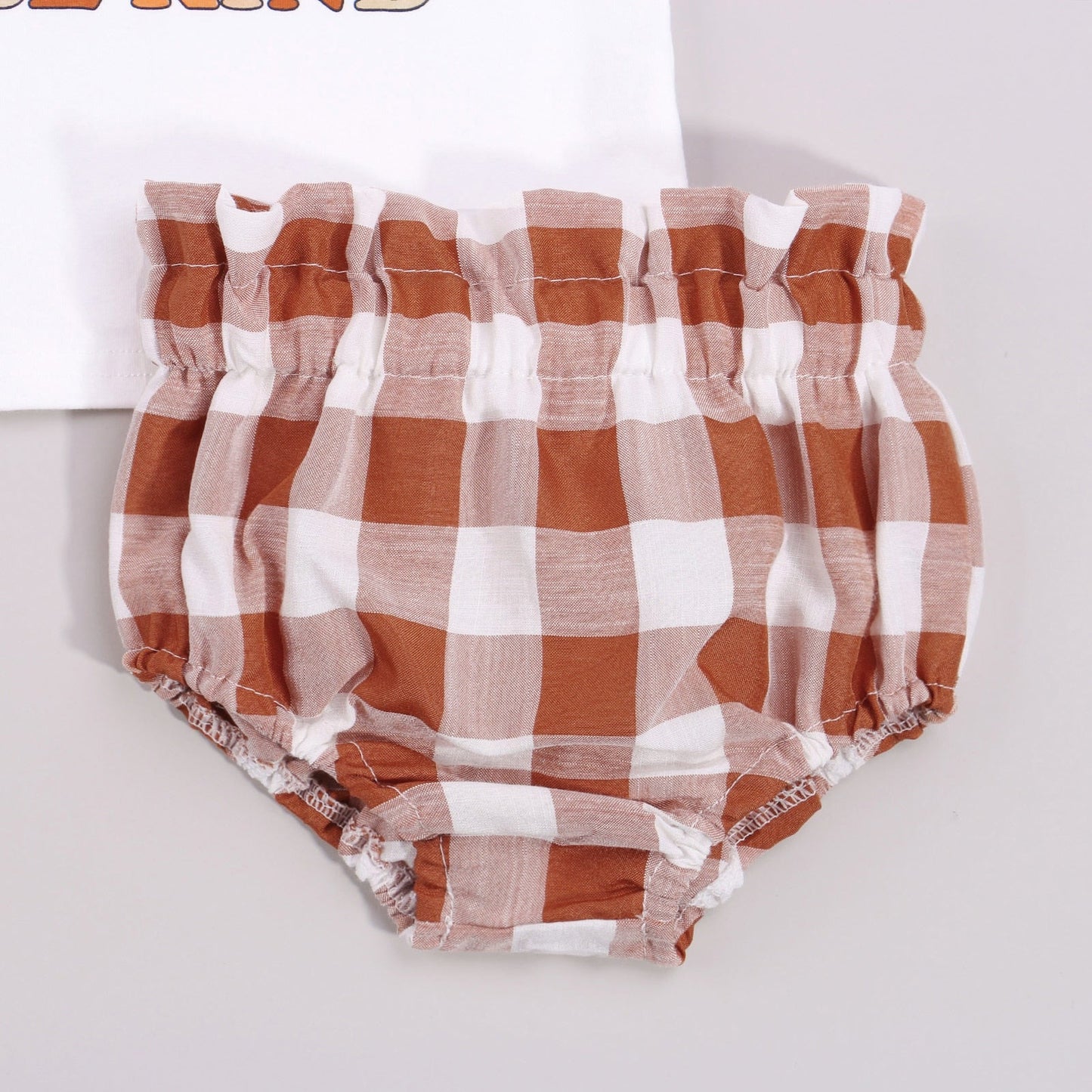 Conjunto de cuadros marrones