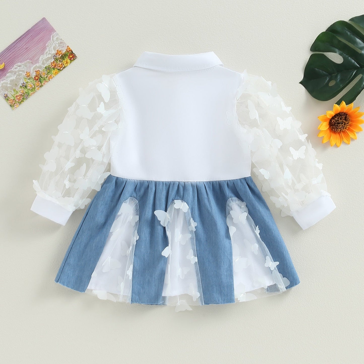 Vestido transparente de manga larga con solapa y estampado de mariposas