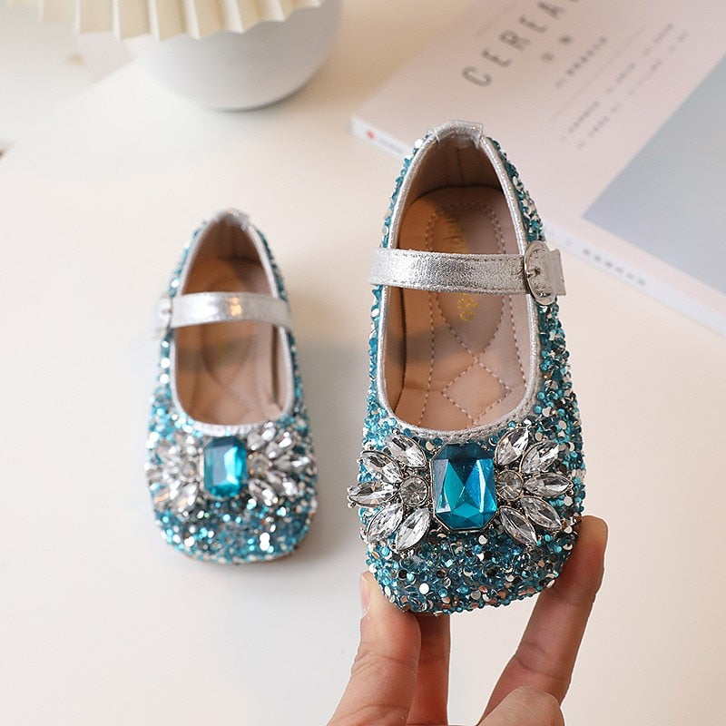 Zapatillas con piedras y lentejuelas