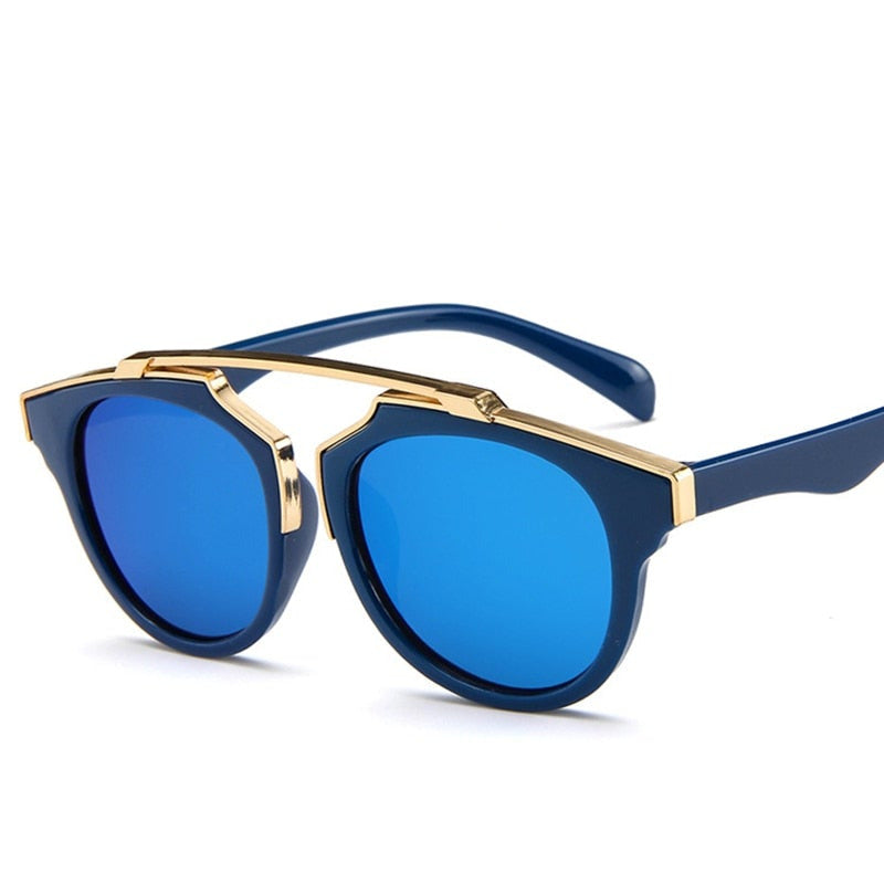 Gafas de sol elegantes y modernas