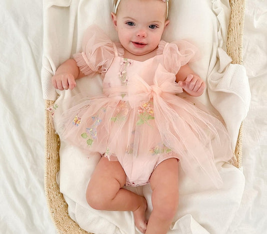Vestido de cuerpo infantil de tul delicado + diadema