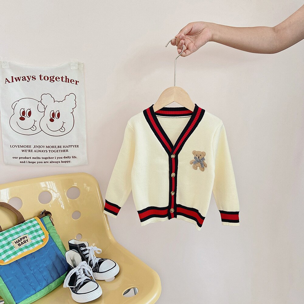 Suéter tipo cárdigan de punto para niños