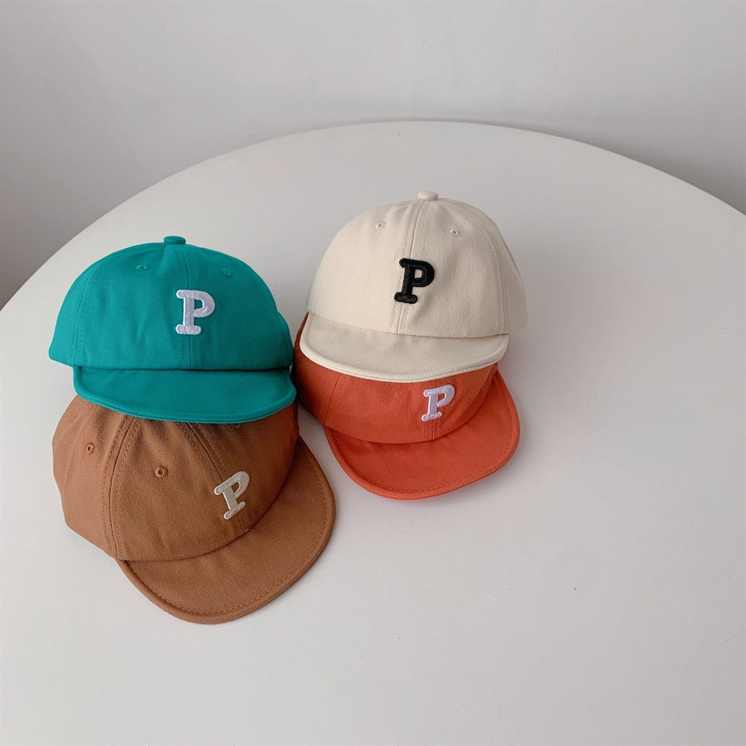 قبعة أطفال "P"
