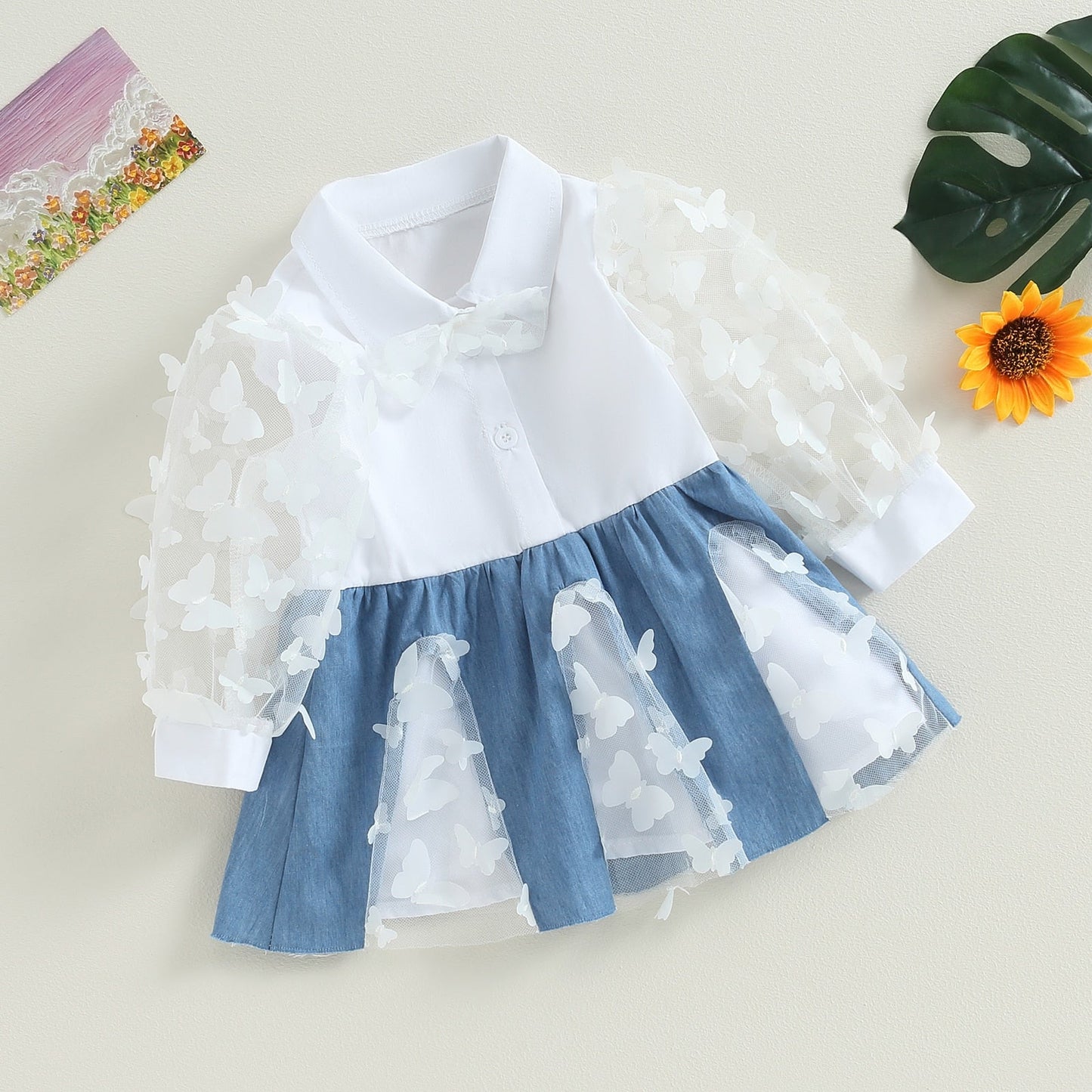 Vestido transparente de manga larga con solapa y estampado de mariposas