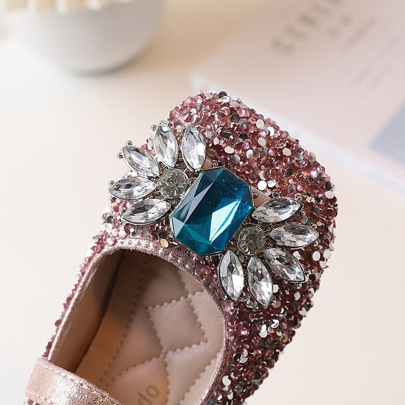 Zapatillas con piedras y lentejuelas