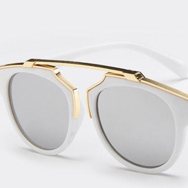Gafas de sol elegantes y modernas