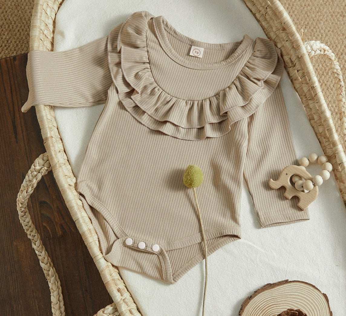 Body infantil con cuello con volantes