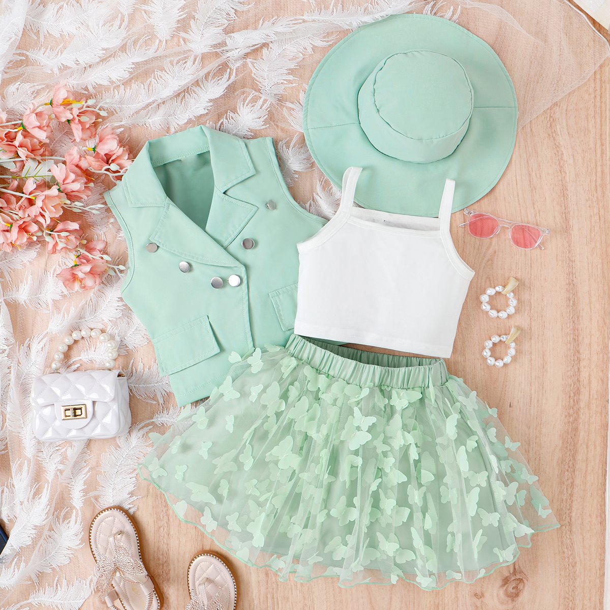 Conjunto de vestido y chaleco de mariposa