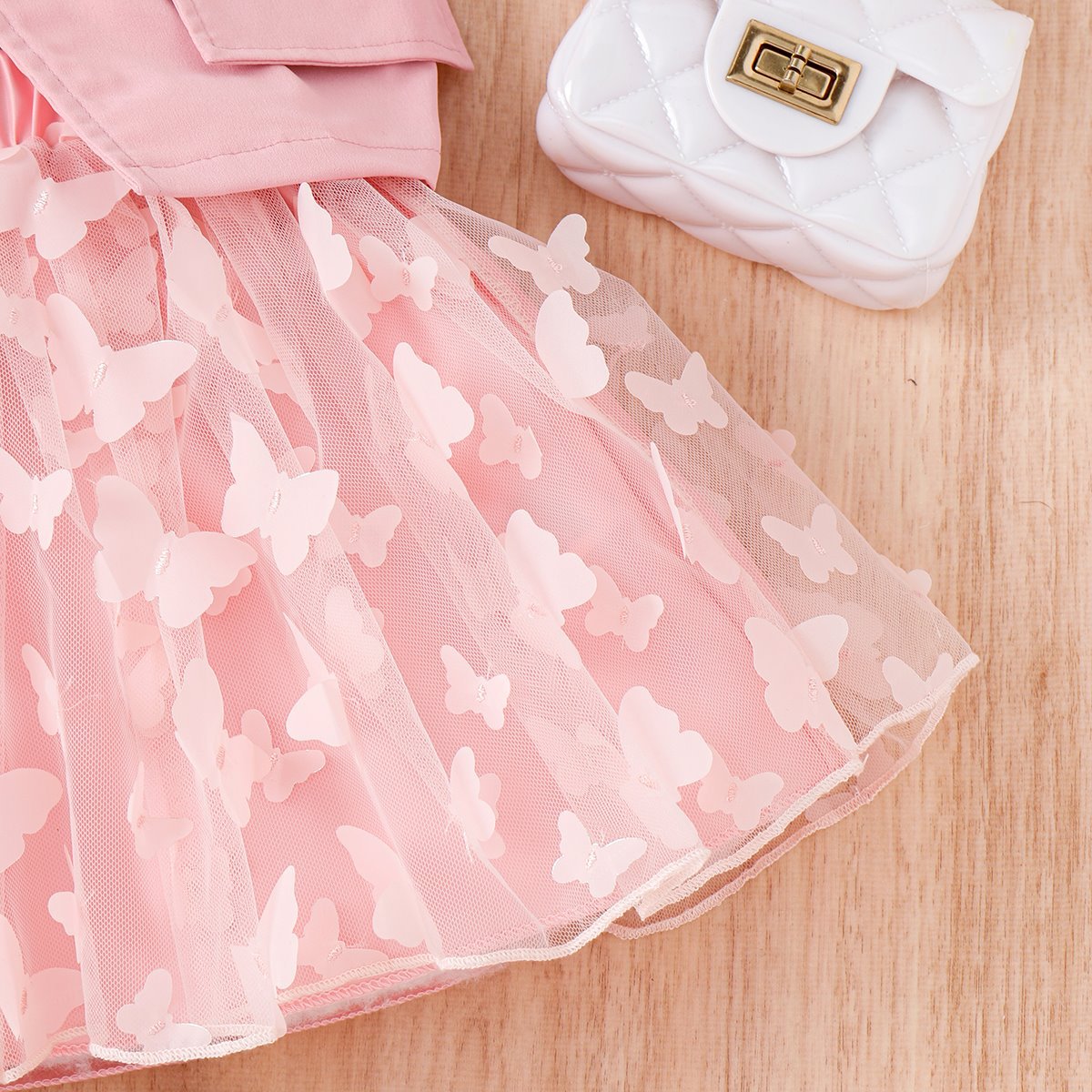 Conjunto de vestido y chaleco de mariposa