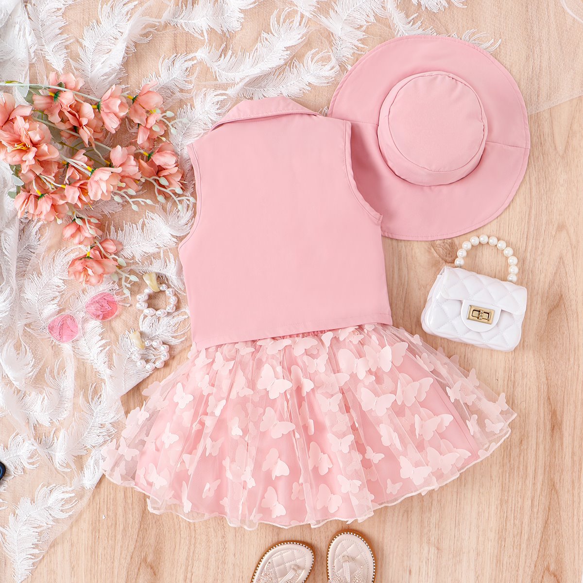 Conjunto de vestido y chaleco de mariposa