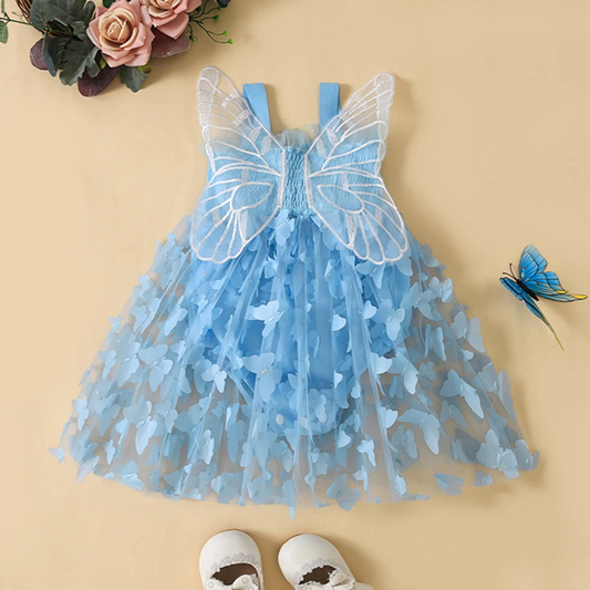Vestido de mariposa con alas