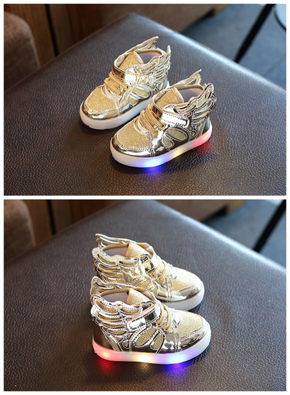 حذاء أطفال بجناح و LED 