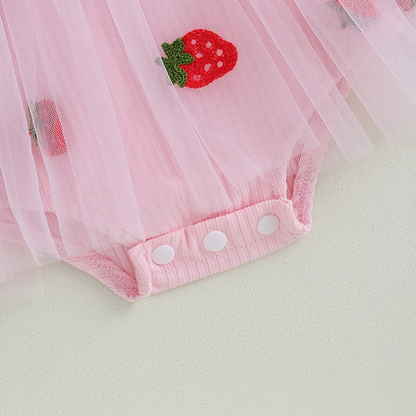 Cuerpo de niños con fresas