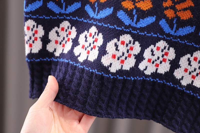 Conjunto infantil de mujer con chaleco floreado