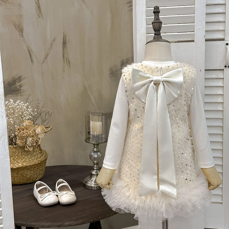 Sparkly Girls' Outfit with Bows