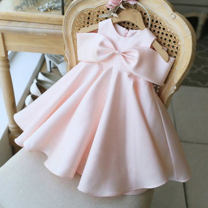 Vestido infantil con lazo rosa 