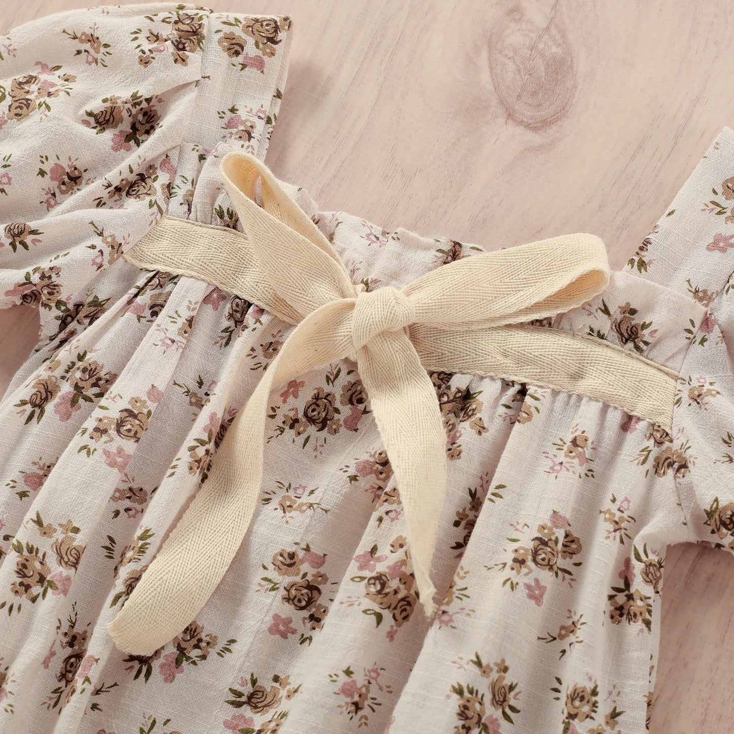 Body de bebé vintage con flores