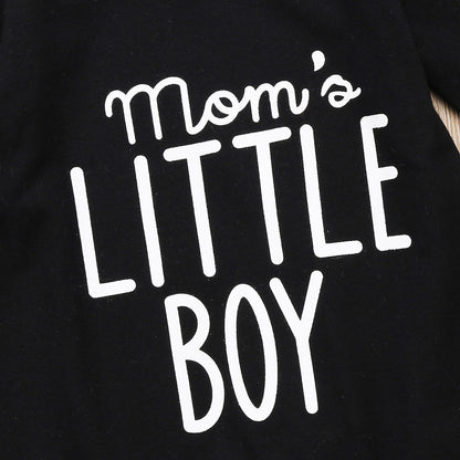 Mono de bebé niño pequeño