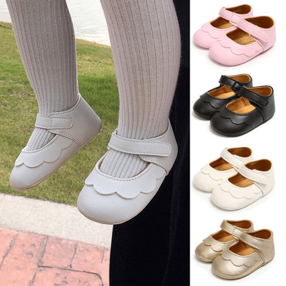 Zapato básico bebé niña con detalles