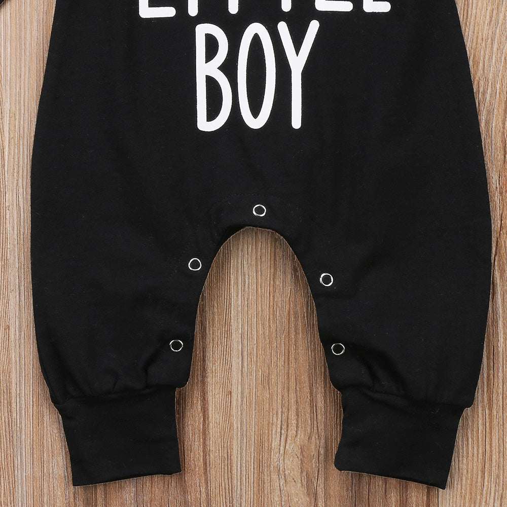 Mono de bebé niño pequeño