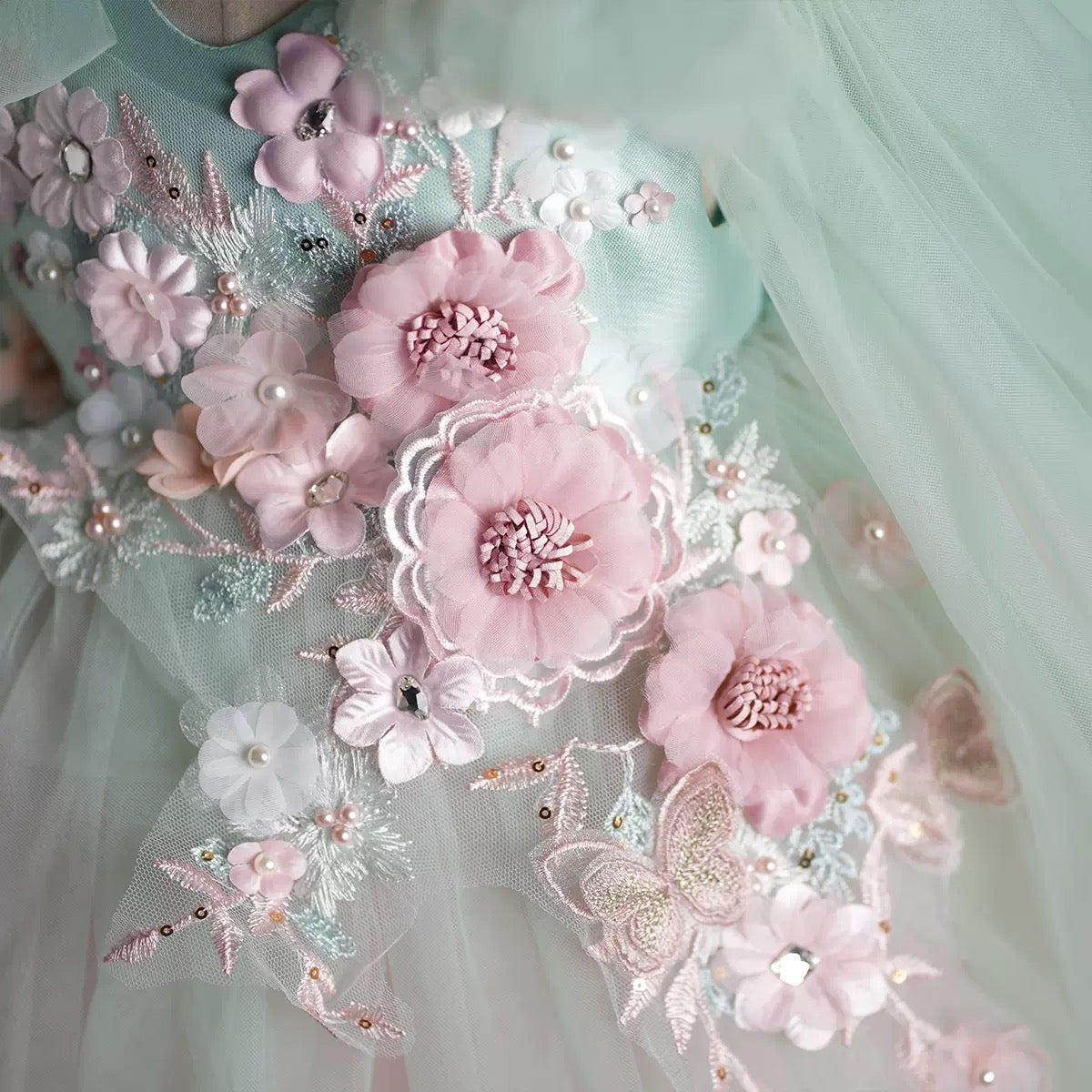 فستان حفلة للأطفال باللون الأخضر من Enchanted Garden 