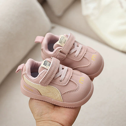 Children's sneakers with Velcro
