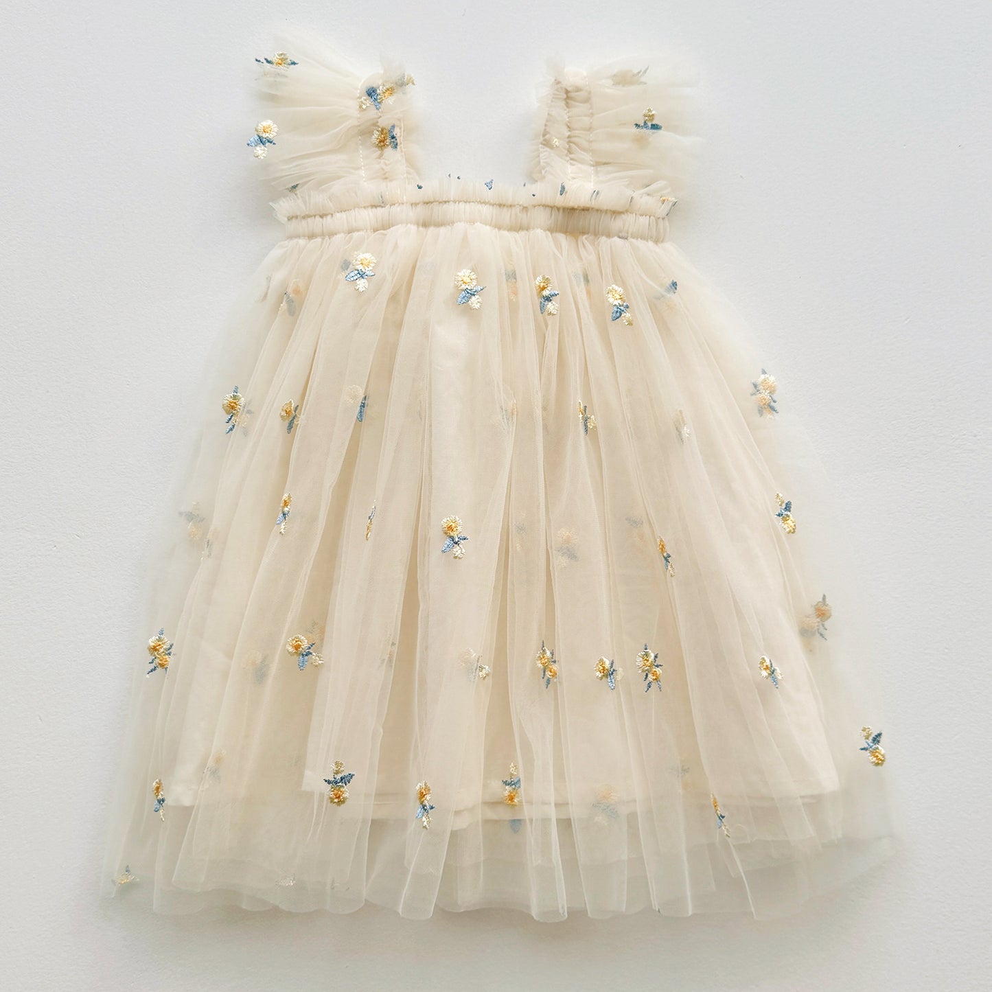 Vestido de tul con flores para niña 