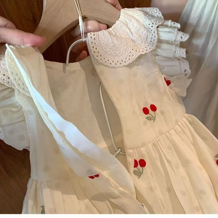 Vestido infantil de encaje de cereza 