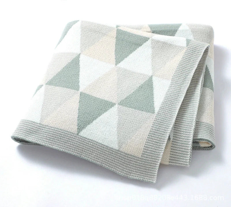 Children's Blanket with Geometric Print