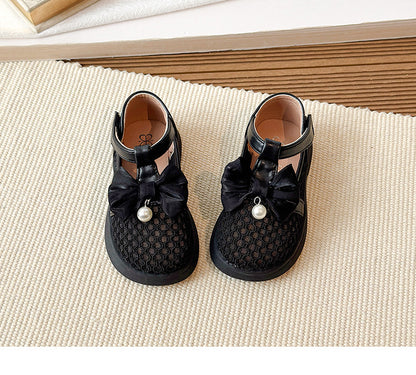 Children's Shoe with Bow and Pearls
