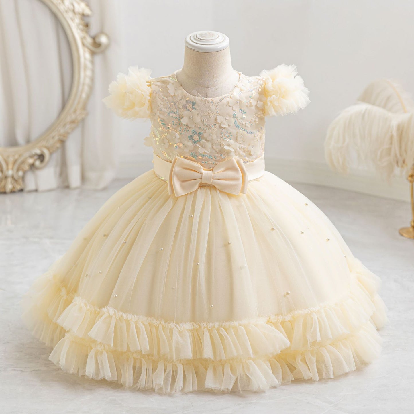 Vestido de fiesta infantil con lazo de flores pequeñas 