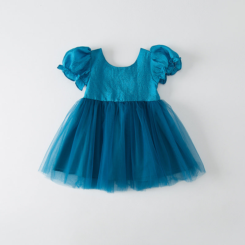 Vestido infantil con alas de tul y pequeñas estrellas 