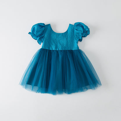 Vestido infantil con alas de tul y pequeñas estrellas 