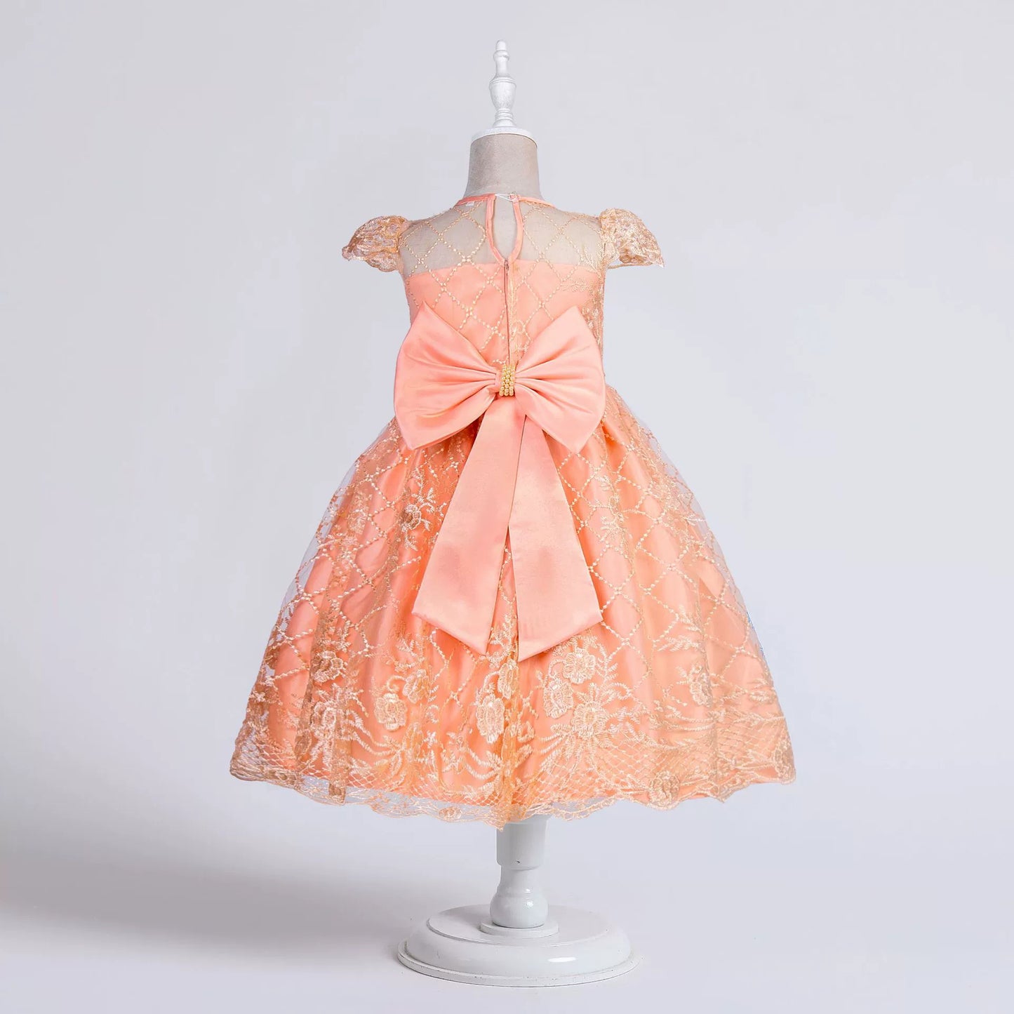 Vestido de fiesta infantil con encaje floral 