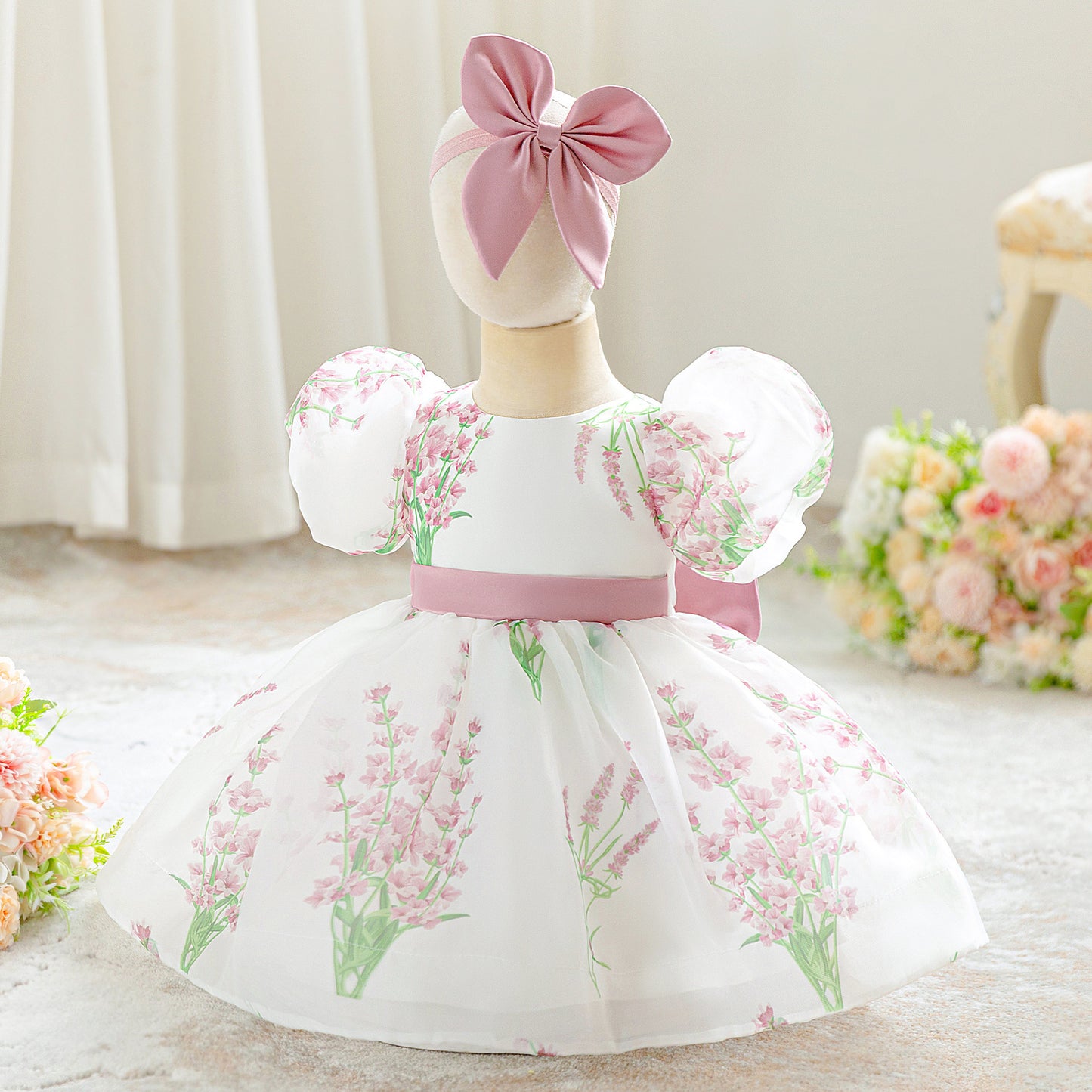 فستان حفلات منتفخ بالزهور للأطفال 