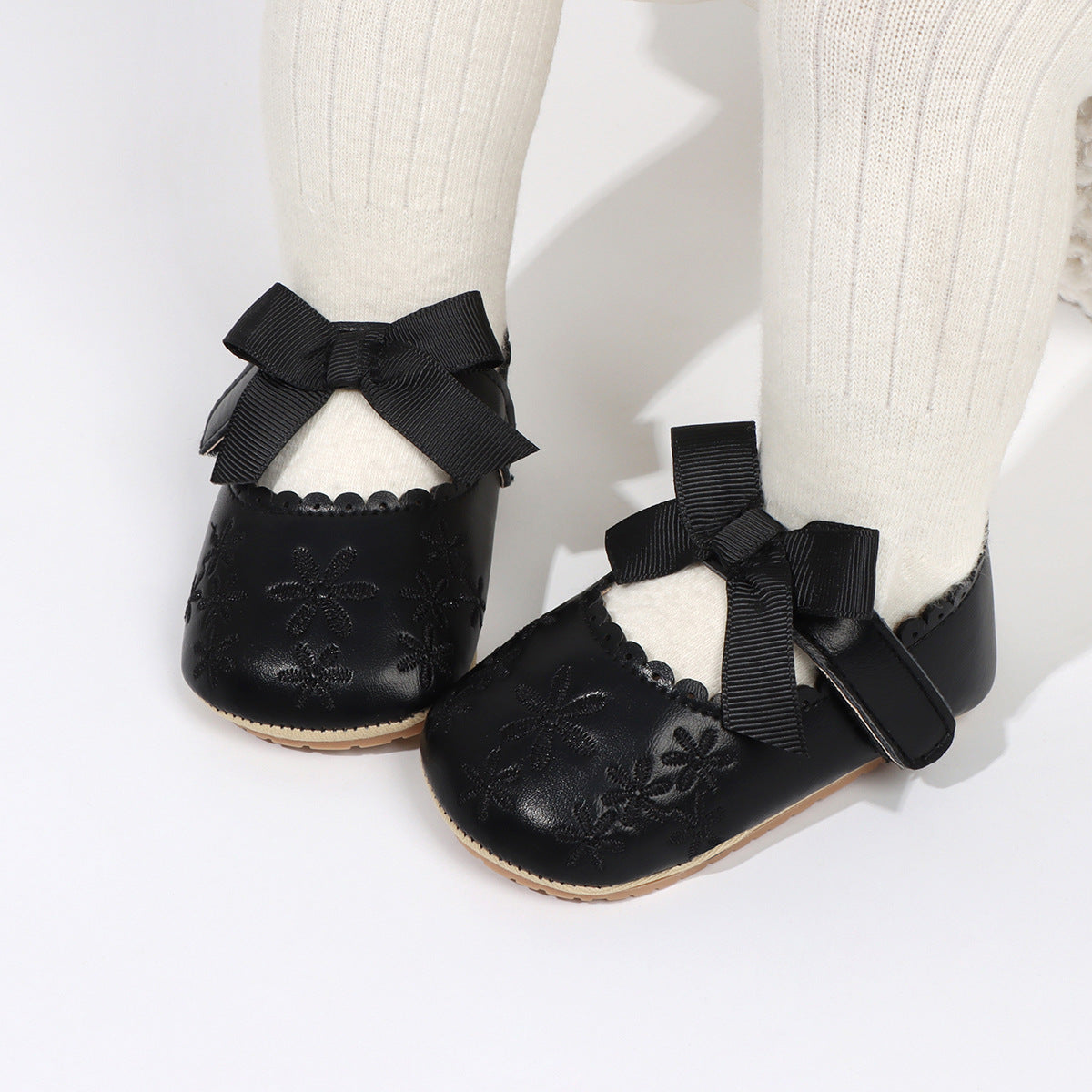 Children's Shoes with Flowers and Bow