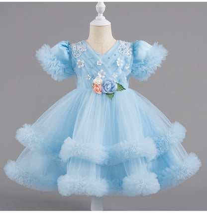 Vestido infantil de tul abullonado con flores 