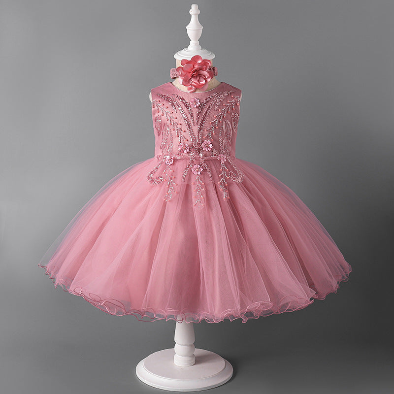 Vestido infantil con flores brillantes 