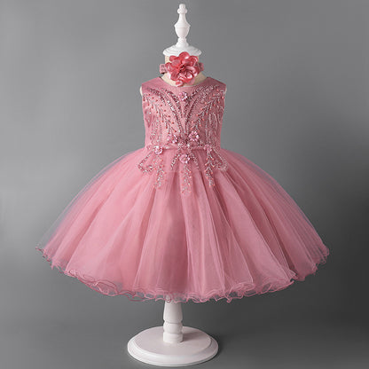 Vestido infantil con flores brillantes 
