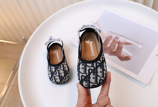 Zapatos de niña con lazo 