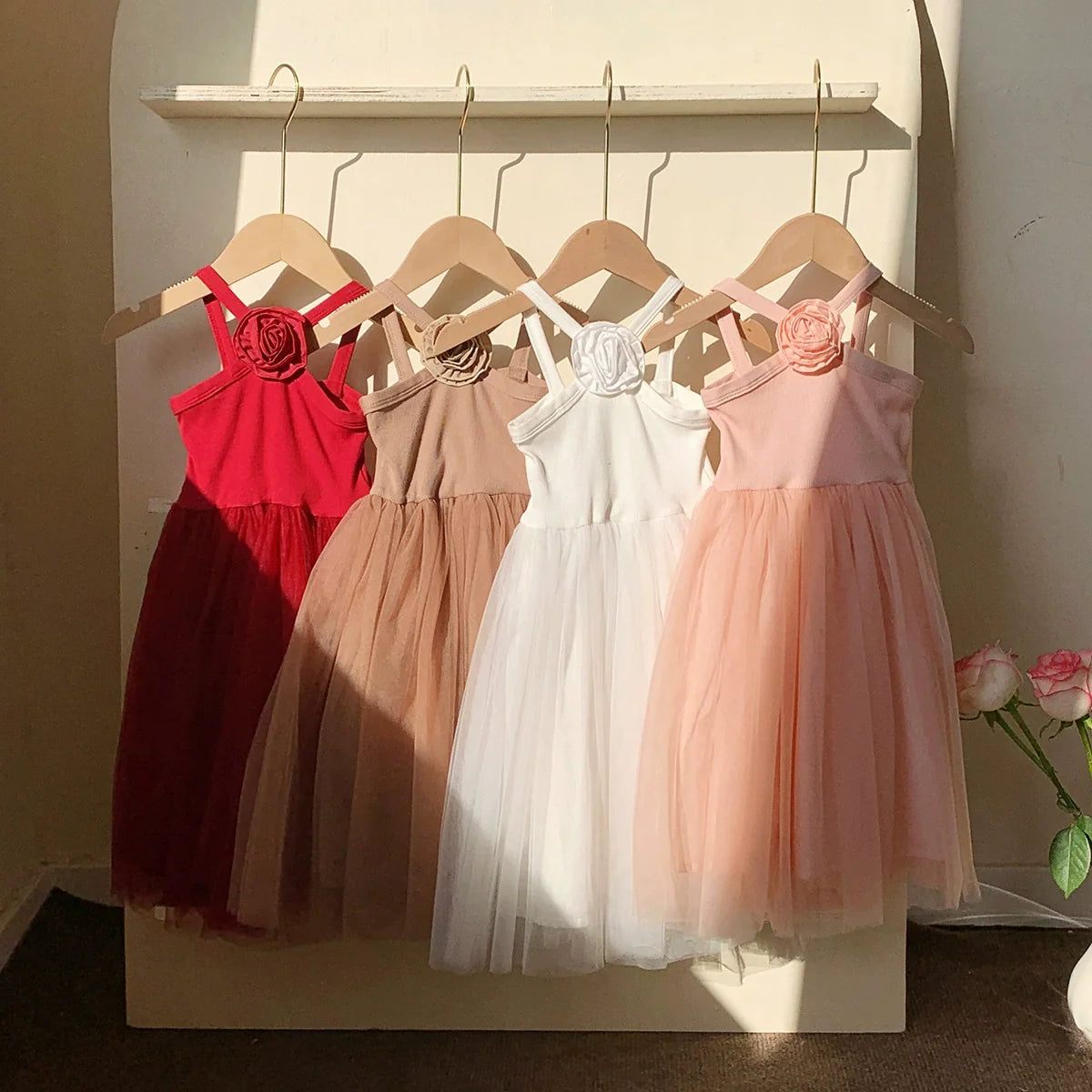 فستان زهور للأطفال مع التول 