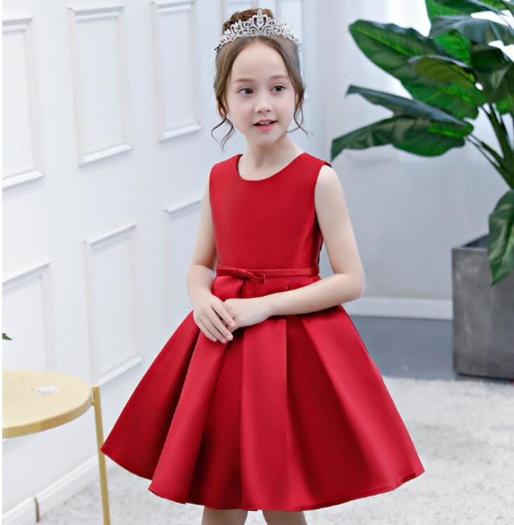 Vestido de fiesta con lazo y camiseta sin mangas 