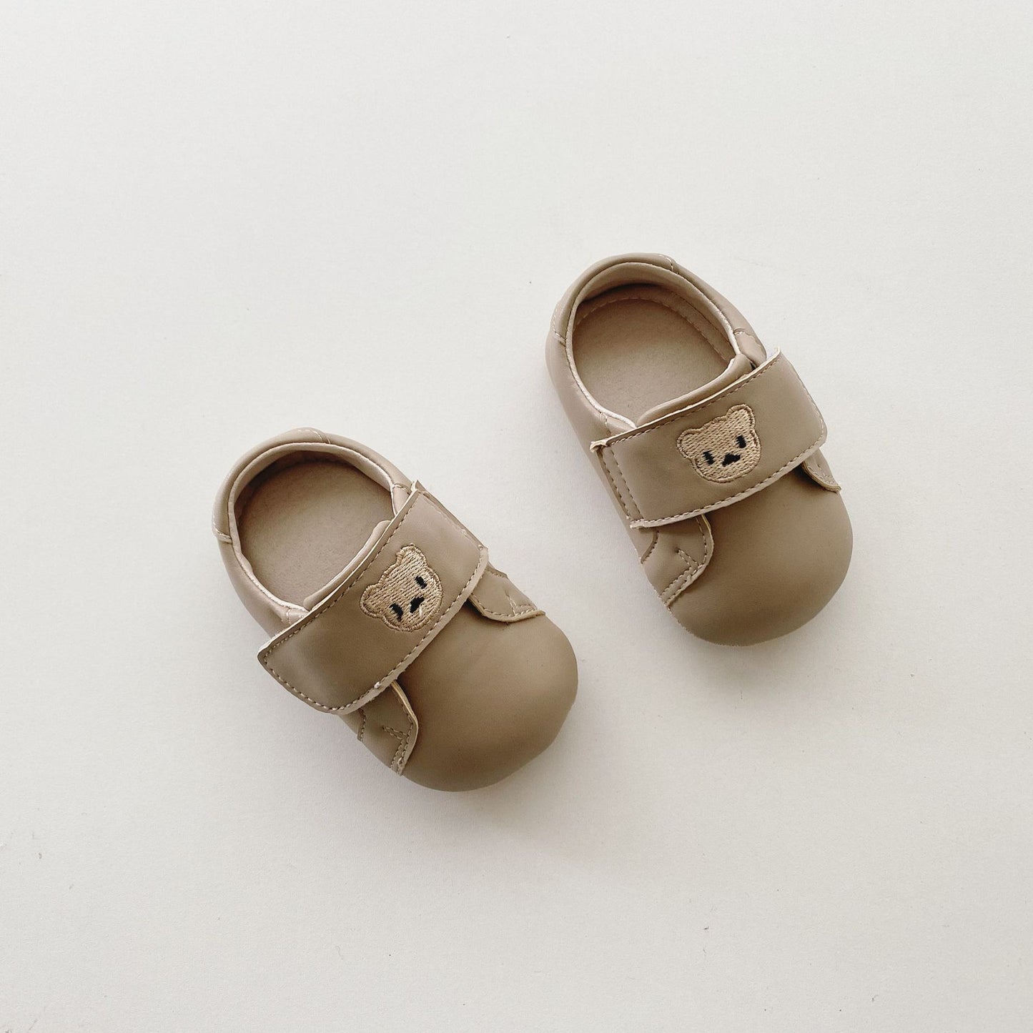 Zapatos de osito de peluche con velcro para niños 