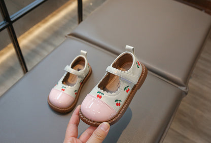 Cerejinhas de moda en calzado para niñas 