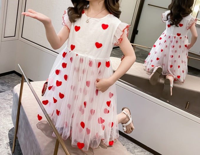 Vestido infantil de tul con corazones pequeños 