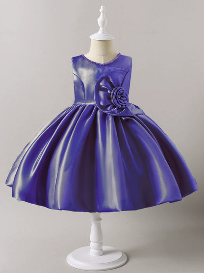 Vestido de fiesta con flores de perla 