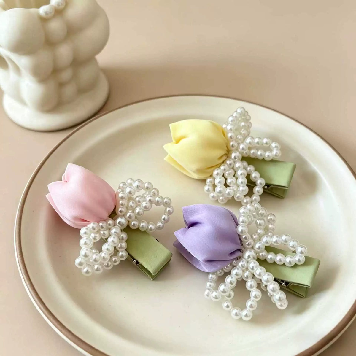 Tulip hair clip