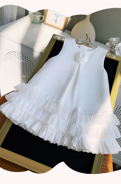 Vestido infantil de flores con dobladillo de tul 