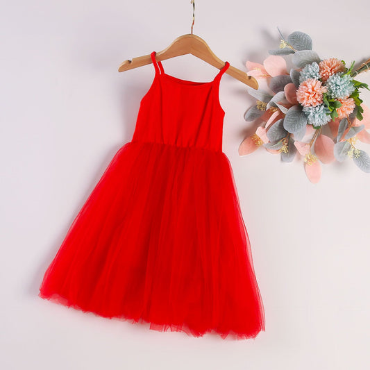 Vestido infantil con tirantes de tul 